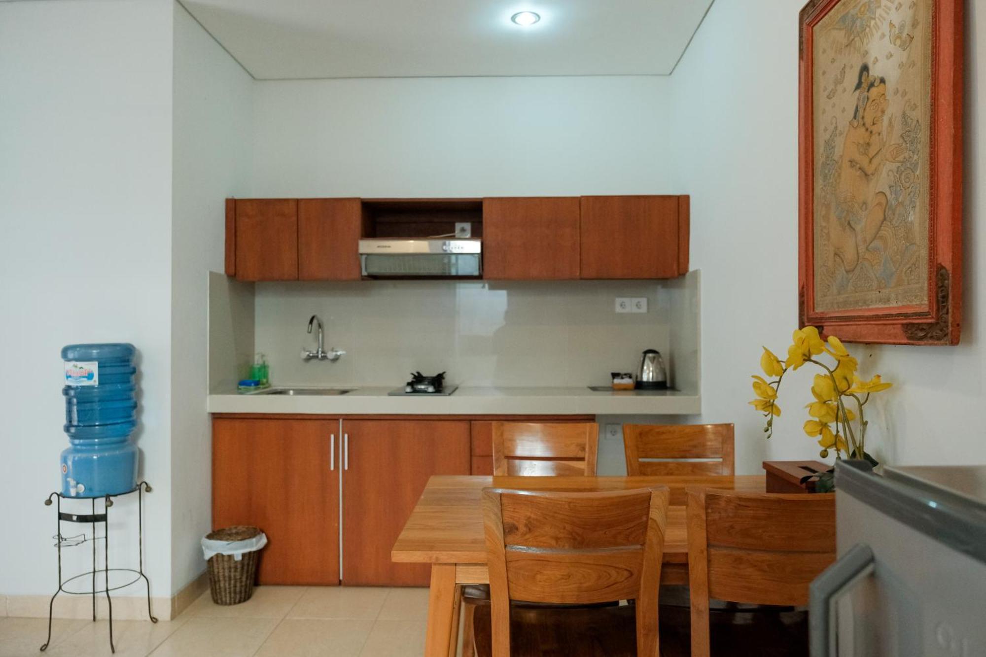 Semarandana Bedrooms And Pool Guest house 2*