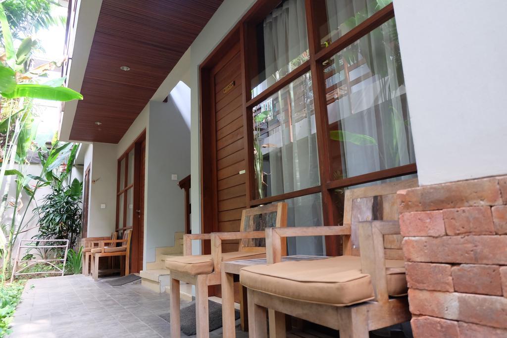 Semarandana Bedrooms And Pool Guest house 2*